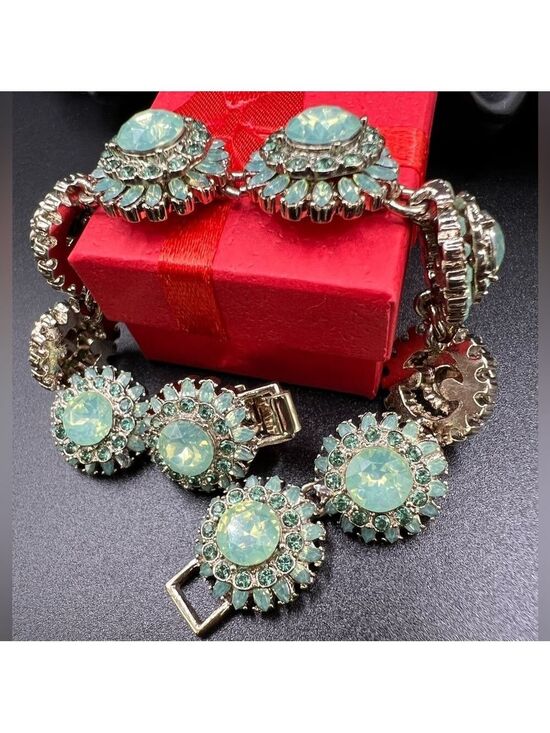 Source Unknown Jewelry - Exquisite Large Round Pacific Opal Crystal Floral Cluster Bracelet